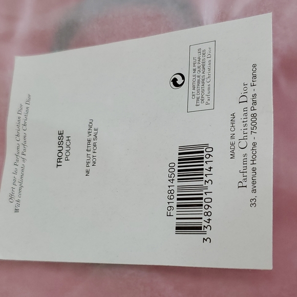 New never used DIOR red zipper pouch clutch bag .. Shiny Red w/ black CD logo - Picture 10 of 10